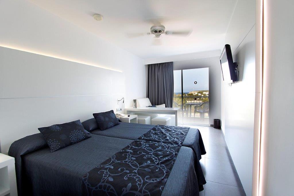 Bg Portinatx Beach Club Hotel Экстерьер фото