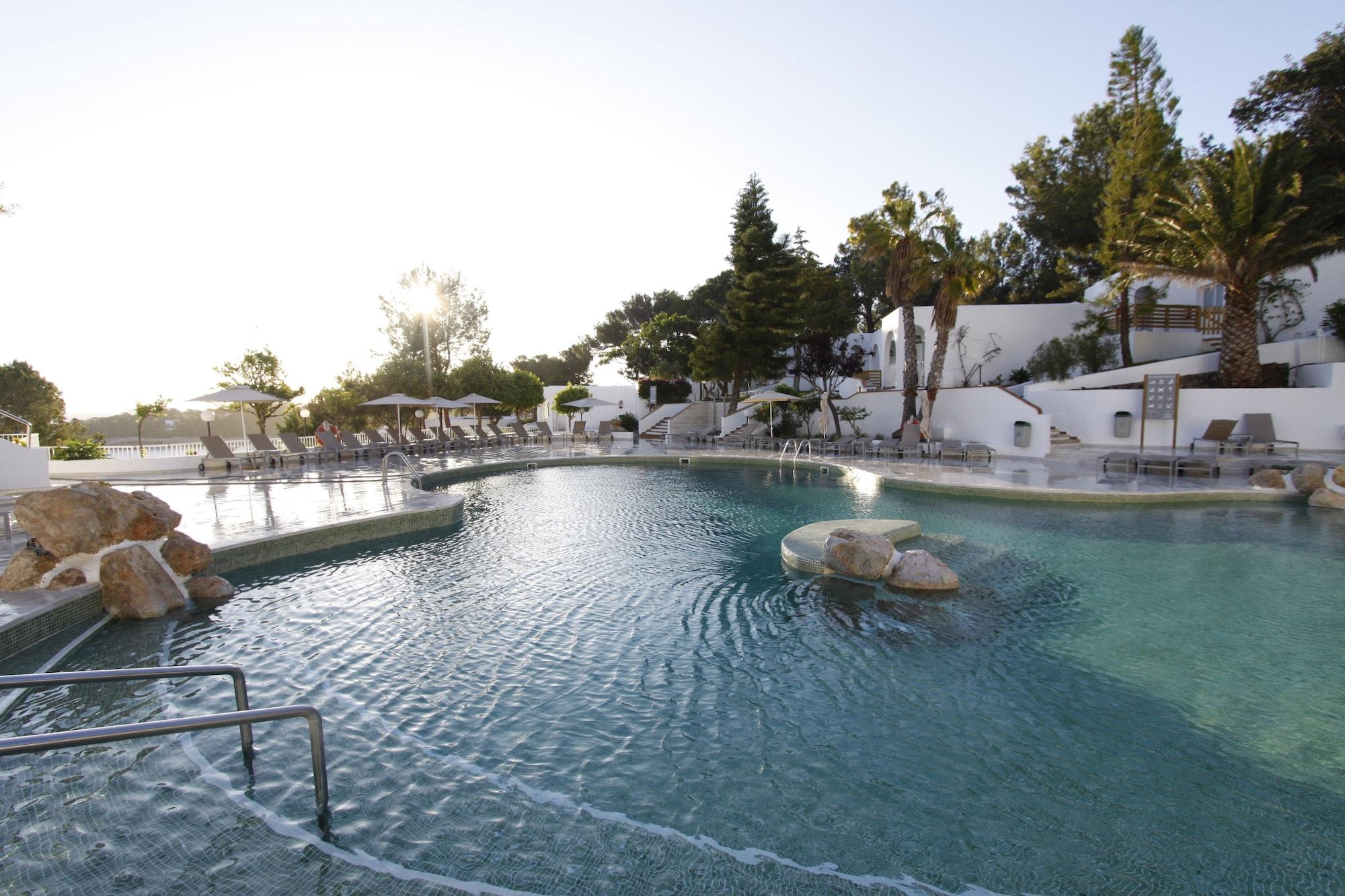 Bg Portinatx Beach Club Hotel Экстерьер фото