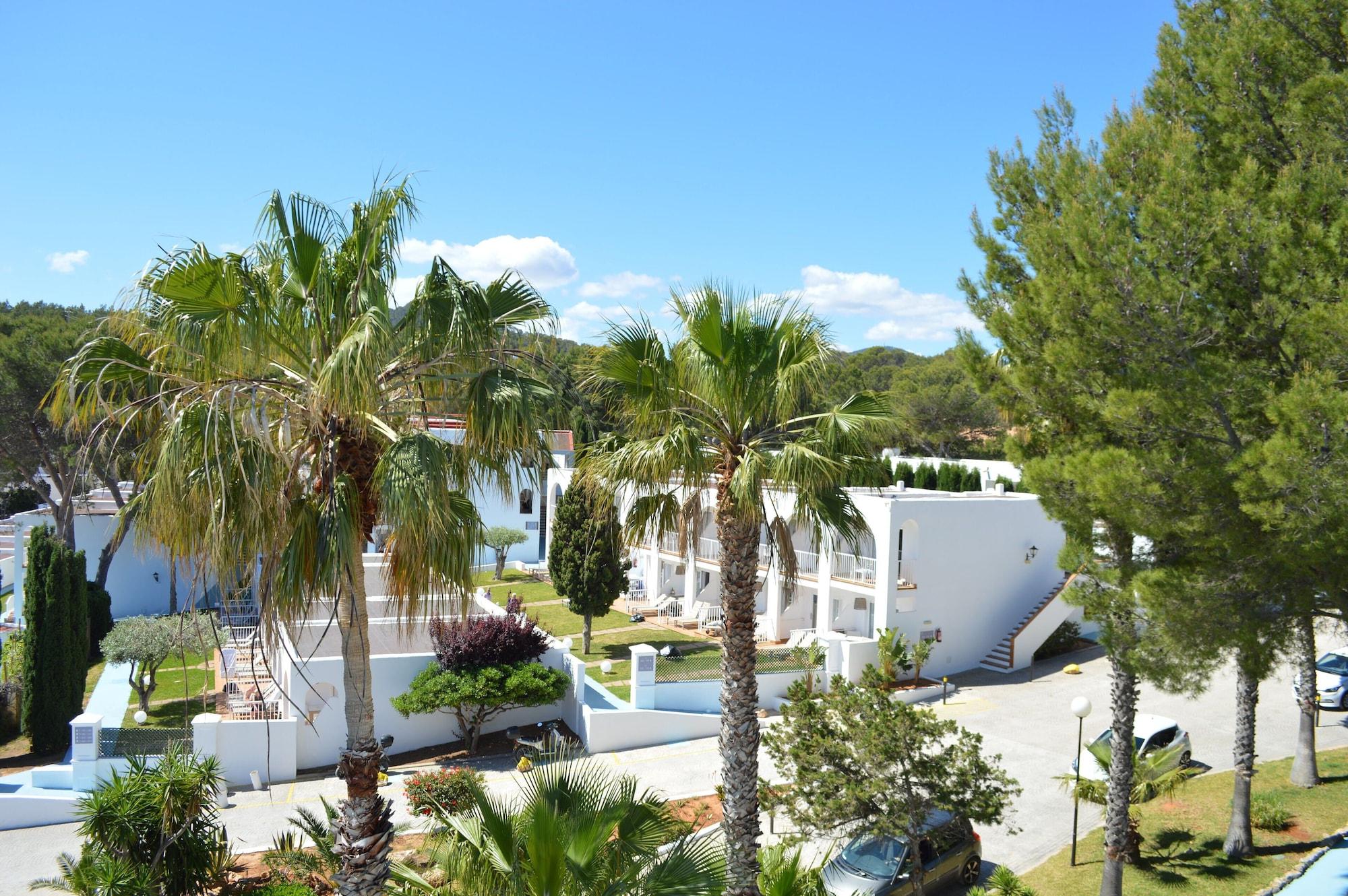 Bg Portinatx Beach Club Hotel Экстерьер фото