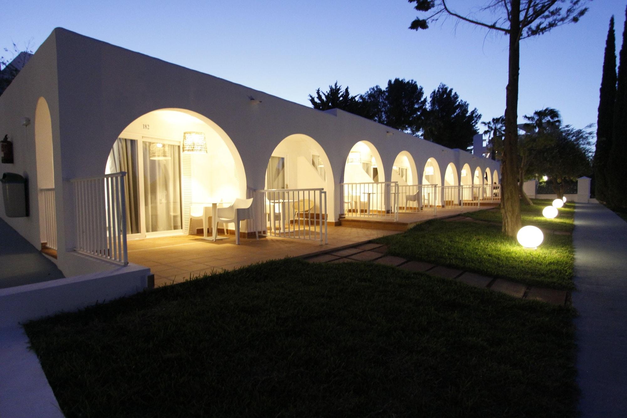 Bg Portinatx Beach Club Hotel Экстерьер фото