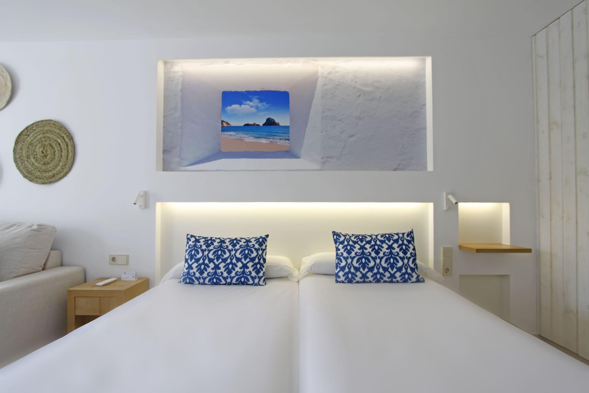Bg Portinatx Beach Club Hotel Экстерьер фото