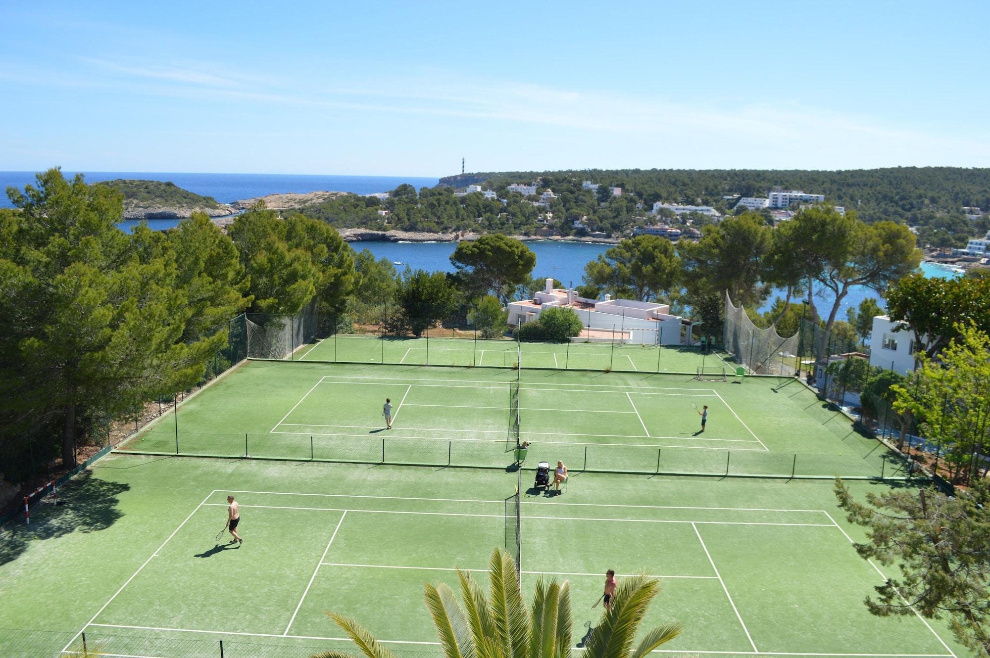 Bg Portinatx Beach Club Hotel Экстерьер фото